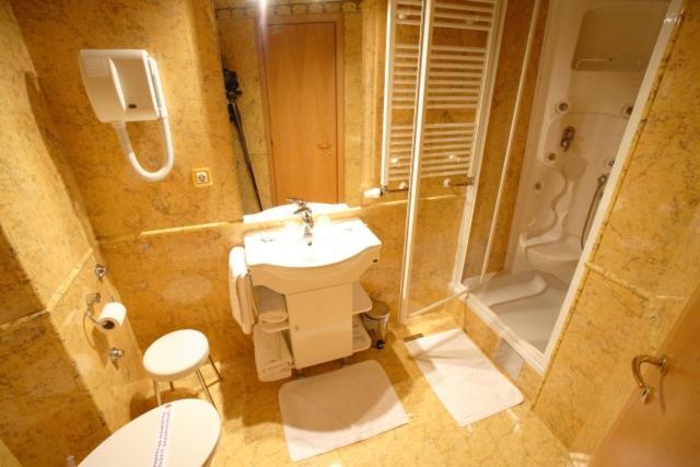 Hotel Dinara Livno Δωμάτιο φωτογραφία