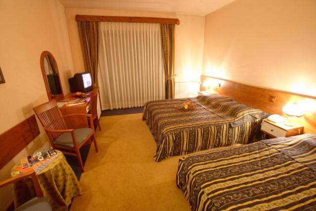 Hotel Dinara Livno Εξωτερικό φωτογραφία
