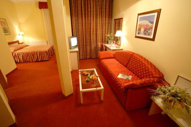 Hotel Dinara Livno Εξωτερικό φωτογραφία
