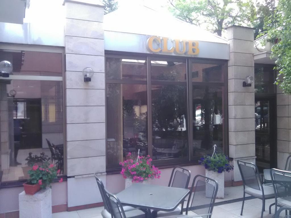 Hotel Dinara Livno Εξωτερικό φωτογραφία