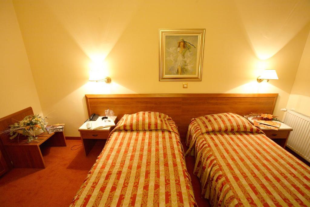 Hotel Dinara Livno Εξωτερικό φωτογραφία